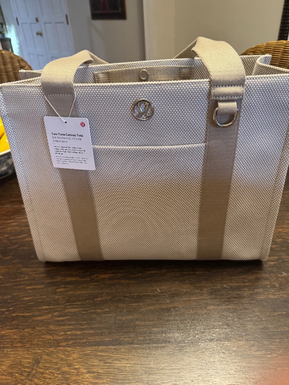 Lululemin two-tone tote NWT 10L